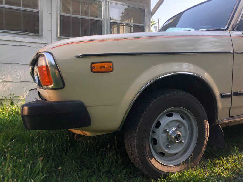 Illustration for article titled At $2,300, Could This 1979 Subaru DL Put a Smile on Your Face?